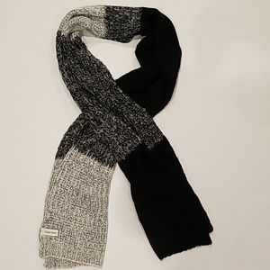 Calvin klein knit scarf